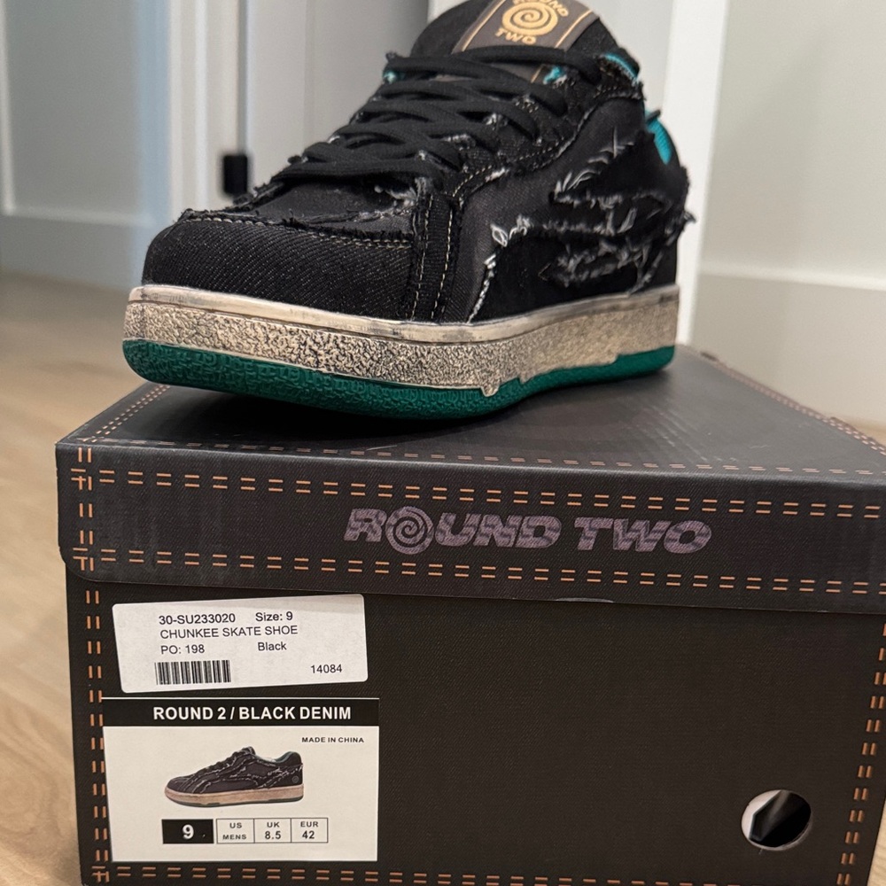 Round 2 Kids Chunky Skate Shoes - Black and Green